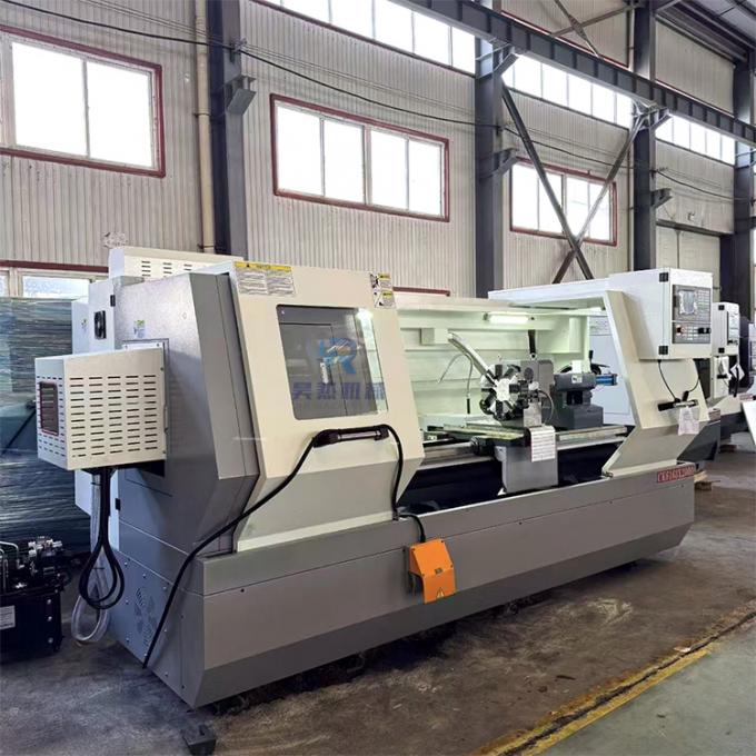 مخرطة CNC أفقية أوتوماتيكية Ck6163 بجهد 380 فولت مع فتحة مغزل 105 مم 0