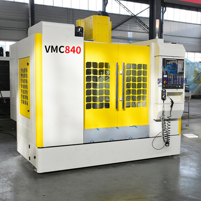عالية الدقة BT40 مركز طحن CNC صغير بالقطع العمودي VMC840