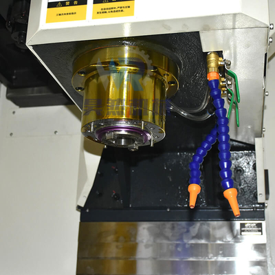 4axis دقة CNC العمودي آلة الطحن مركز Vmc855 8000r / min
