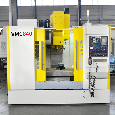 عالية الدقة BT40 مركز طحن CNC صغير بالقطع العمودي VMC840