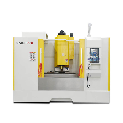 آلة الطحن العمودي CNC ذات 3 محاور VMC1270 مع المغزل 1300 × 650