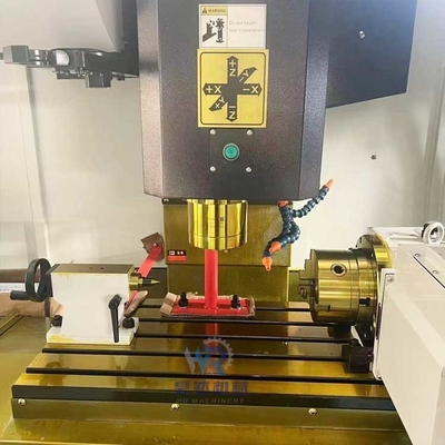 آلة طحن CNC عمودية ذات 4 محاور VMC650